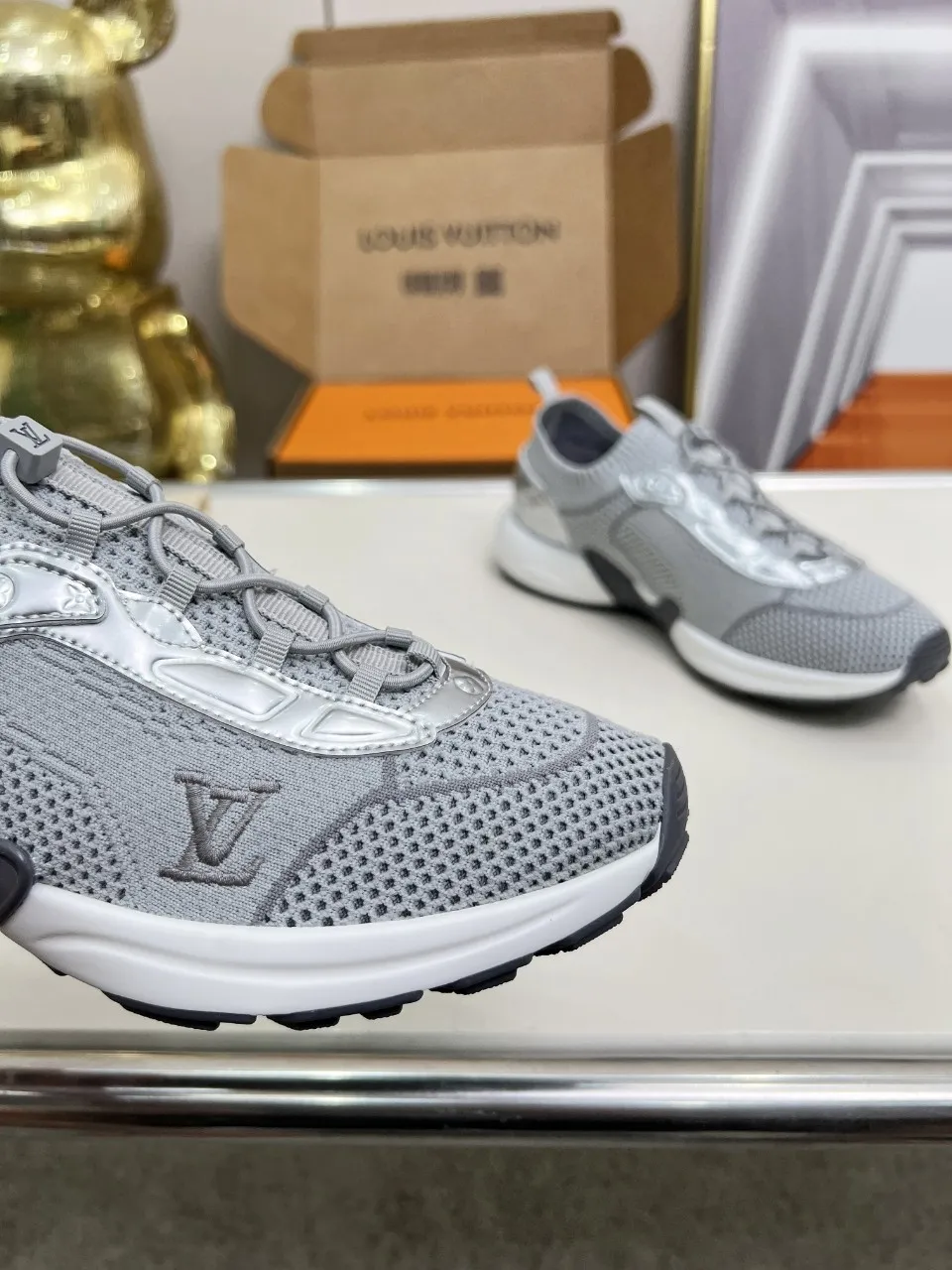 Men's Men's Shoes💰540 Men's and Women's LV Olym Men's Shoes💰ia sneakers are knitted technical fabric body with Monogram canvas trim, elastic laces and pull tabs for easy on and off, and light outsoles embellished with Monogram flowers for a comfortable and elastic wearing experience. Knitted technical fabric shoelaces, Louis Vuitton elements 35-45 (34*45*46* custom-made, non-refundable and non-exchangeable)